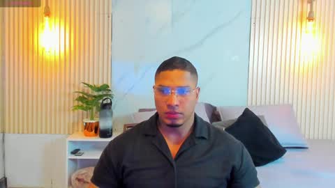 Snapshot of simeone_panda chatting on February 11, 12:16 pm simeone_panda online show from February 11, 12:16 pm