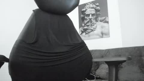 Snapshot of simon_leon01 chatting on February 3, 12:53 am simon_leon01 online show from February 3, 12:53 am