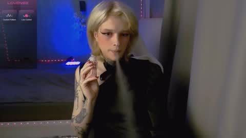 Snapshot of simona_rain chatting on September 17, 11:39 pm Simona online show from September 17, 11:39 pm