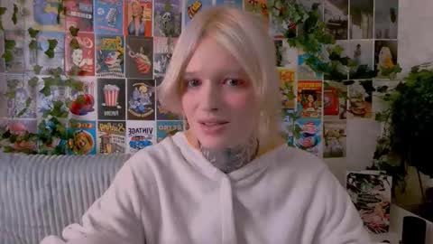 Snapshot of simona_rain chatting on October 9, 2:31 am Simona online show from October 9, 2:31 am