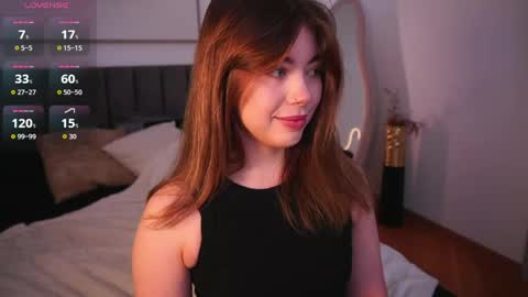 Snapshot of simonagerry chatting on June 8, 5:19 am SimonaGerry online show from June 8, 5:19 am