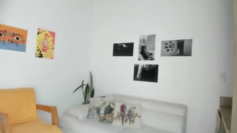 Snapshot of simone_4201 chatting on January 31, 7:40 pm Sim. online show from January 31, 7:40 pm