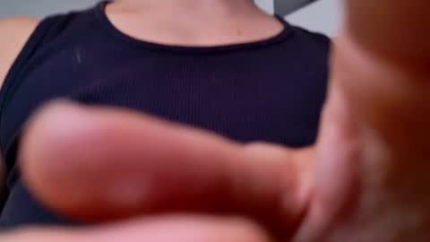 Snapshot of simone_4201 chatting on October 12, 9:03 pm Sim. online show from October 12, 9:03 pm