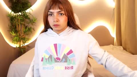 simone_sky online show from February 23, 1:41 pm