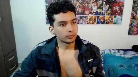 Snapshot of simone_vice chatting on October 15, 10:15 am simone vice online show from October 15, 10:15 am