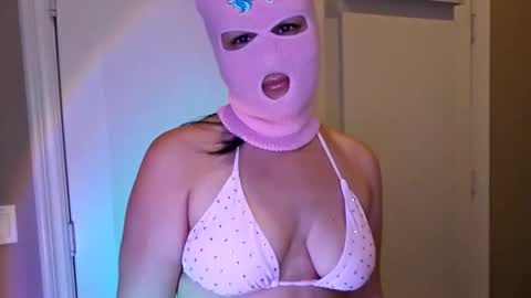 simonesighren online show from October 28, 4:27 am