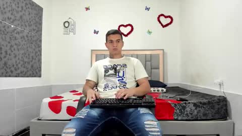 SIMON KELER online show from October 8, 11:52 am