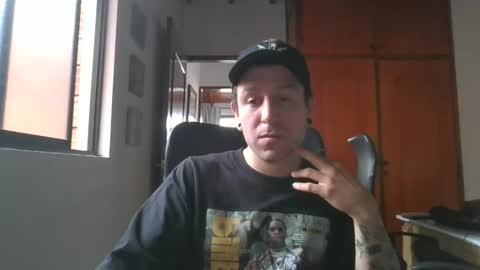 Snapshot of simonm777 chatting on September 8, 7:13 pm simonm777 online show from September 8, 7:13 pm