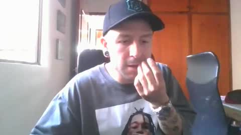 Snapshot of simonm777 chatting on October 16, 6:42 pm simonm777 online show from October 16, 6:42 pm