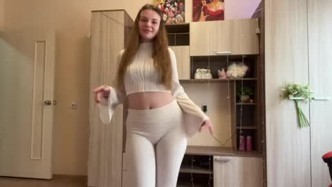 Snapshot of simonnevanderhyde chatting on May 14, 2:13 pm Eliona online show from May 14, 2:13 pm