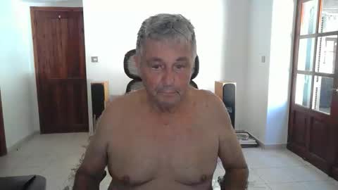 Snapshot of simonthenudist chatting on September 11, 8:58 am Simon online show from September 11, 8:58 am