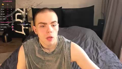 Simon online show from February 3, 9:47 am