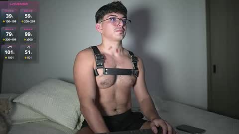 Snapshot of simoon_01 chatting on February 14, 5:15 am SIMOON online show from February 14, 5:15 am