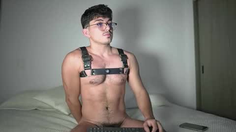 Snapshot of simoon_01 chatting on February 18, 7:54 pm SIMOON online show from February 18, 7:54 pm