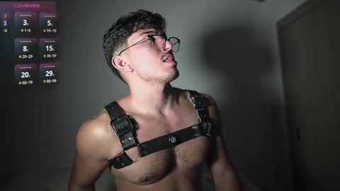 Snapshot of simoon_01 chatting on February 20, 5:26 am SIMOON online show from February 20, 5:26 am