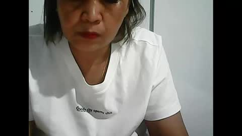 Snapshot of simplecity45 chatting on April 8, 11:21 am Carolyn online show from April 8, 11:21 am