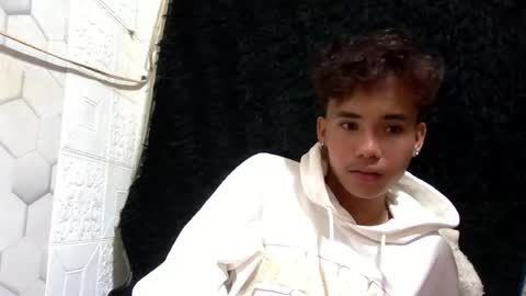 simplecutyboy online show from August 3, 4:00 am
