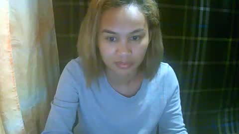 simply__me online show from February 5, 10:25 pm