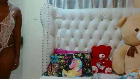 simply_eve1 online show from March 22, 12:14 am