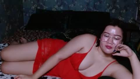 Snapshot of simply_niki chatting on June 13, 6:06 pm zia online show from June 13, 6:06 pm