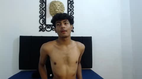 Snapshot of sinboy_ chatting on April 22, 11:12 am online show from April 22, 11:12 am
