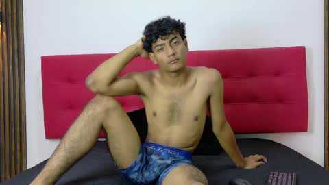 Snapshot of sinboy_ chatting on May 9, 11:48 am online show from May 9, 11:48 am