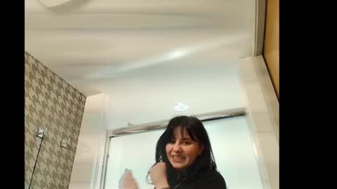 Sincerelyneon online show from February 5, 1:10 am