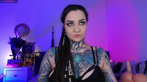 Snapshot of sindeleros chatting on December 23, 1:35 pm Ms. Sindel online show from December 23, 1:35 pm