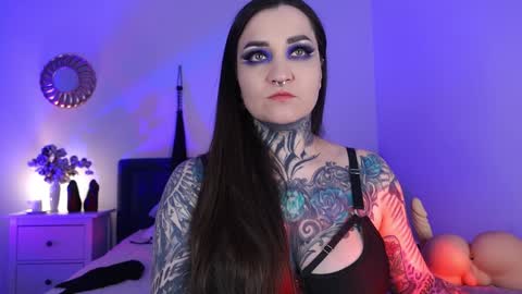 Snapshot of sindeleros chatting on February 4, 3:47 pm Ms. Sindel online show from February 4, 3:47 pm