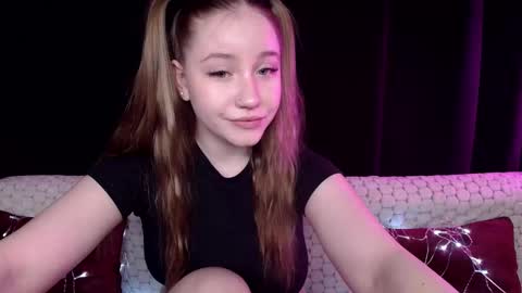 Snapshot of sindiwatsoon chatting on December 11, 2:44 pm Sindi online show from December 11, 2:44 pm