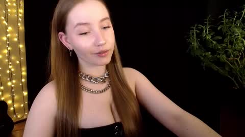 Snapshot of sindiwatsoon chatting on September 17, 1:35 pm Sindi online show from September 17, 1:35 pm