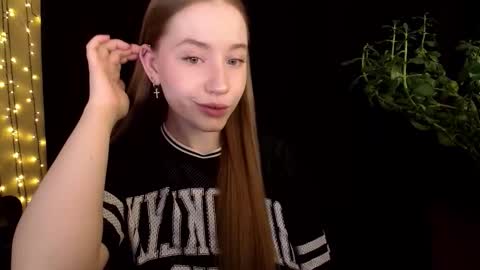 Snapshot of sindiwatsoon chatting on September 23, 8:17 am Sindi online show from September 23, 8:17 am