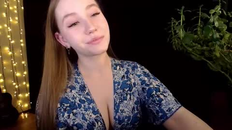 Snapshot of sindiwatsoon chatting on September 30, 10:42 am Sindi online show from September 30, 10:42 am