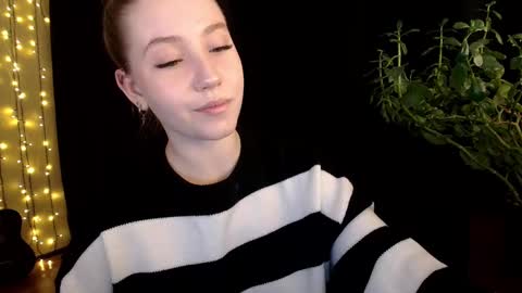 Snapshot of sindiwatsoon chatting on October 1, 1:17 pm Sindi online show from October 1, 1:17 pm