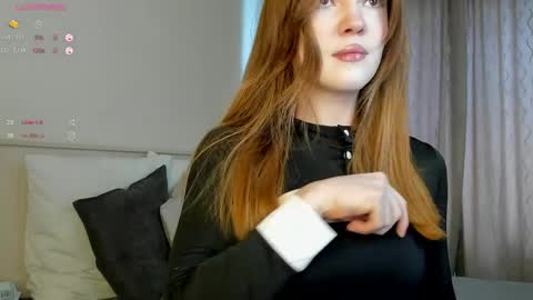Snapshot of sinfulsmile_ chatting on April 10, 4:50 am Ivy online show from April 10, 4:50 am