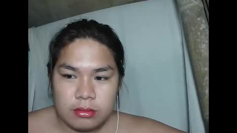Snapshot of singleheart05 chatting on May 9, 10:48 pm singleheart05 online show from May 9, 10:48 pm