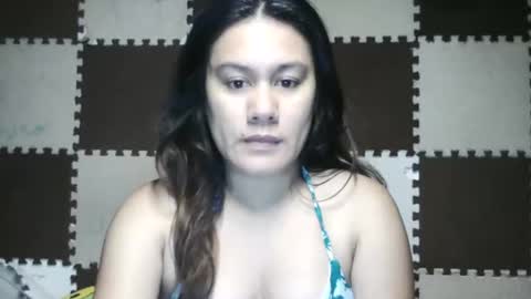 Snapshot of singlemomma31 chatting on January 8, 1:02 pm stef online show from January 8, 1:02 pm