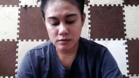 Snapshot of singlemomma31 chatting on May 13, 9:28 am stef online show from May 13, 9:28 am