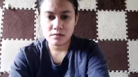 Snapshot of singlemomma31 chatting on May 14, 12:28 am stef online show from May 14, 12:28 am