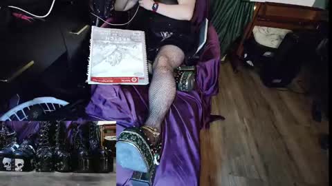 Sinstress hemlock online show from April 13, 4:18 am