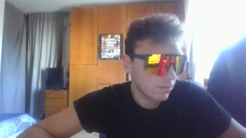 Snapshot of sinvi1915 chatting on October 14, 11:11 am sinvi1915 online show from October 14, 11:11 am