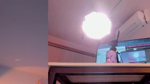 Snapshot of siouxsie_cenobite chatting on April 28, 10:53 am Siouxsie online show from April 28, 10:53 am