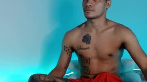 Snapshot of sir_black1 chatting on May 17, 12:41 am Sir black online show from May 17, 12:41 am