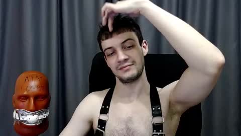 Snapshot of sir_damien chatting on March 12, 8:48 pm Sir Damien online show from March 12, 8:48 pm