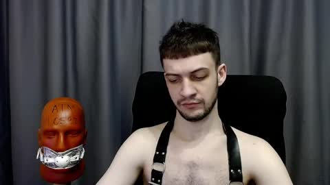 Snapshot of sir_damien chatting on April 23, 8:44 pm Sir Damien online show from April 23, 8:44 pm