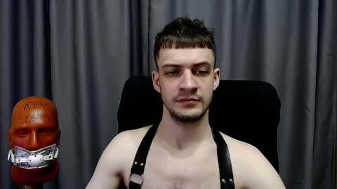 Snapshot of sir_damien chatting on May 13, 9:33 pm Sir Damien online show from May 13, 9:33 pm