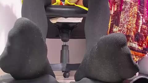 only foot                         worshipers here online show from February 9, 5:43 pm