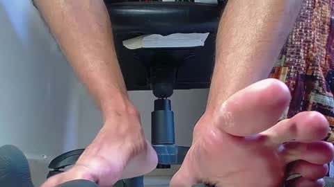 only foot                         worshipers here online show from February 20, 9:31 pm