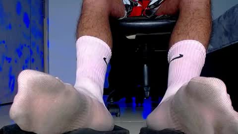 only foot                         worshipers here online show from September 27, 7:02 am