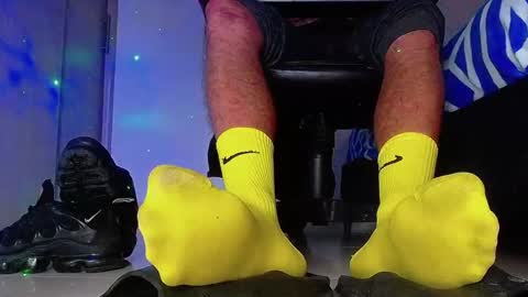 only foot                         worshipers here online show from February 21, 7:09 am